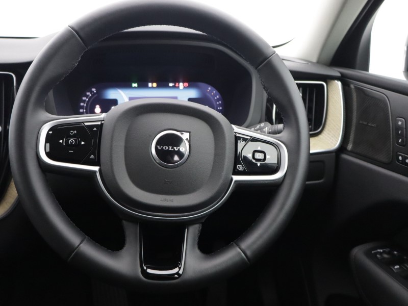 2025 (75) VOLVO XC60 2.0 B5P Plus Dark 5dr AWD Geartronic *VAT QUALIFYING* 5894359
