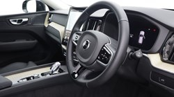 2025 (75) VOLVO XC60 2.0 B5P Plus Dark 5dr AWD Geartronic *VAT QUALIFYING* 5894344