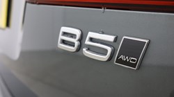 2025 (75) VOLVO XC60 2.0 B5P Plus Dark 5dr AWD Geartronic 5894971