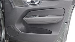 2025 (75) VOLVO XC60 2.0 B5P Plus Dark 5dr AWD Geartronic 5894980