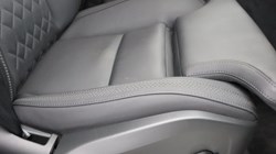 2025 (75) VOLVO XC60 2.0 B5P Plus Dark 5dr AWD Geartronic 5894988