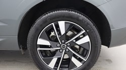 2025 (75) VOLVO XC60 2.0 B5P Plus Dark 5dr AWD Geartronic 5894976