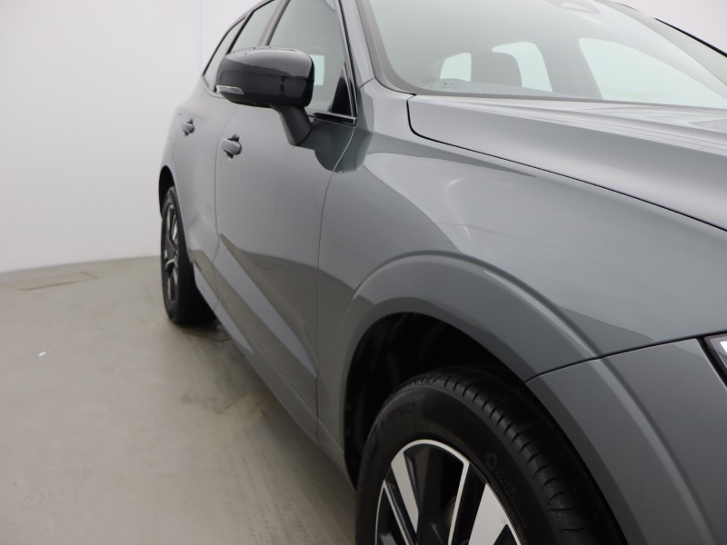 2025 (75) VOLVO XC60 2.0 B5P Plus Dark 5dr AWD Geartronic 5894968