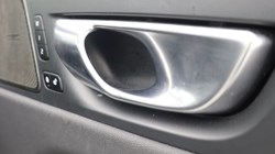 2025 (75) VOLVO XC60 2.0 B5P Plus Dark 5dr AWD Geartronic 5894983