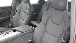 2025 (75) VOLVO XC60 2.0 B5P Plus Dark 5dr AWD Geartronic 5894990