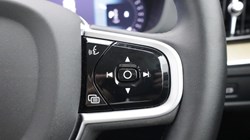 2025 (75) VOLVO XC60 2.0 B5P Plus Dark 5dr AWD Geartronic 5895005