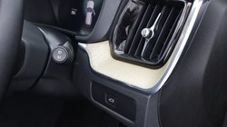 2025 (75) VOLVO XC60 2.0 B5P Plus Dark 5dr AWD Geartronic 5894985