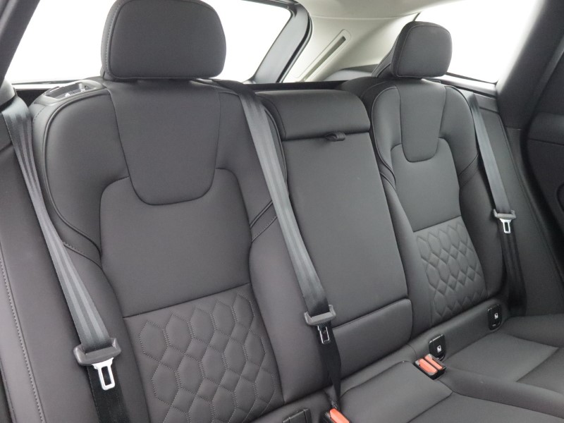 2025 (75) VOLVO XC60 2.0 B5P Plus Dark 5dr AWD Geartronic 5894995
