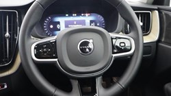 2025 (75) VOLVO XC60 2.0 B5P Plus Dark 5dr AWD Geartronic 5895001