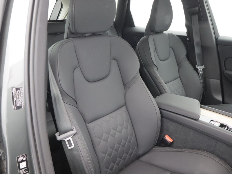 2025 (75) VOLVO XC60 2.0 B5P Plus Dark 5dr AWD Geartronic 5894989