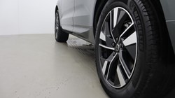 2025 (75) VOLVO XC60 2.0 B5P Plus Dark 5dr AWD Geartronic 5894977