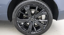 2025 (75) VOLVO XC60 2.0 B5P Plus Black Edition 5dr AWD Geartronic 5907448