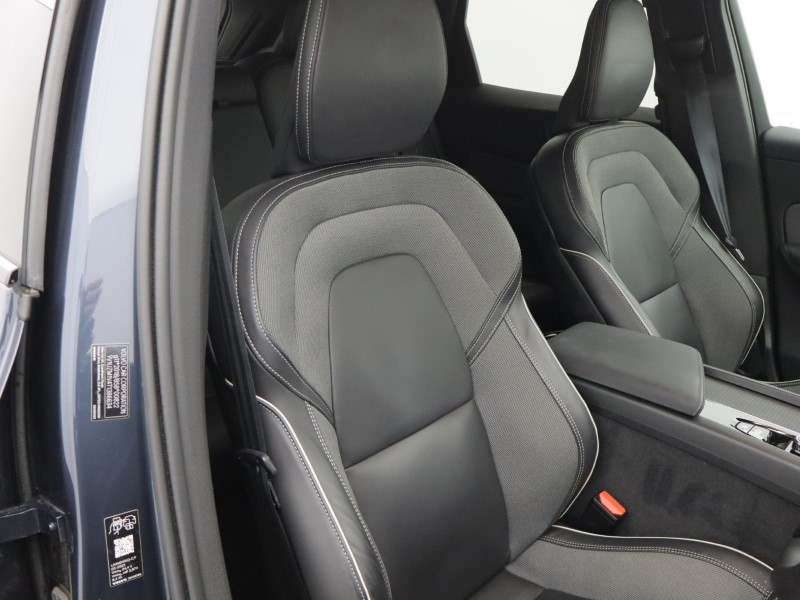 2025 (75) VOLVO XC60 2.0 B5P Plus Black Edition 5dr AWD Geartronic 5907460