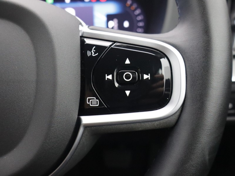 2025 (75) VOLVO XC60 2.0 B5P Plus Black Edition 5dr AWD Geartronic 5907475