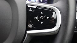 2025 (75) VOLVO XC60 2.0 B5P Plus Black Edition 5dr AWD Geartronic 5907475