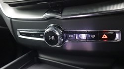 2025 (75) VOLVO XC60 2.0 B5P Plus Black Edition 5dr AWD Geartronic 5907485