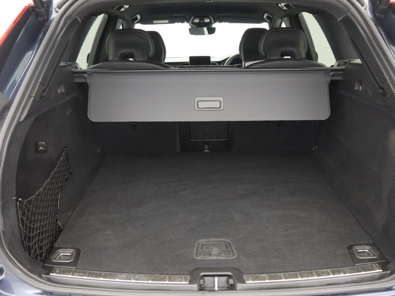 2025 (75) VOLVO XC60 2.0 B5P Plus Black Edition 5dr AWD Geartronic 5907444