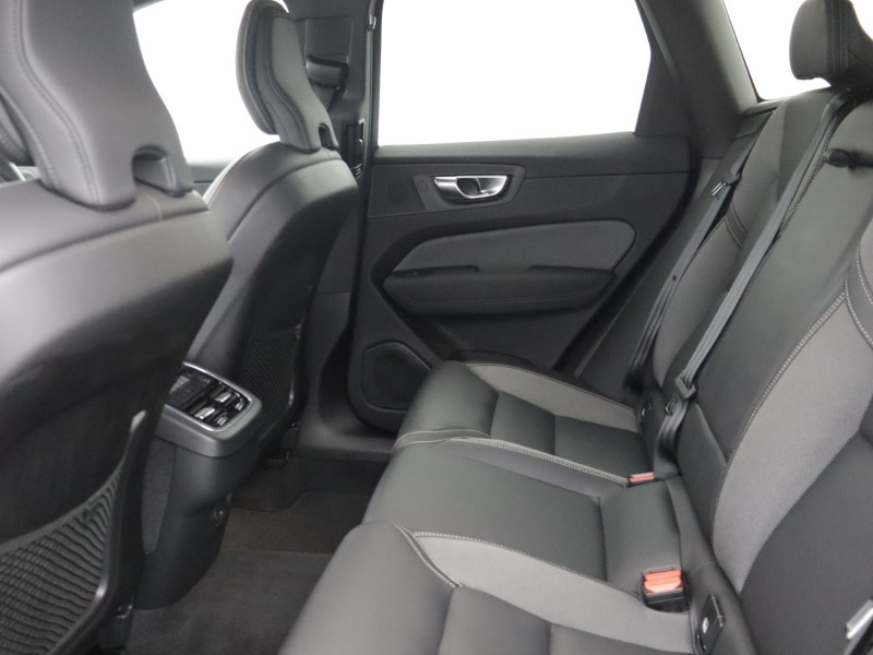 2025 (75) VOLVO XC60 2.0 B5P Plus Black Edition 5dr AWD Geartronic 5907451