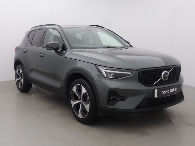2025 (75) VOLVO XC40 2.0 B4P Plus Dark 5dr Auto