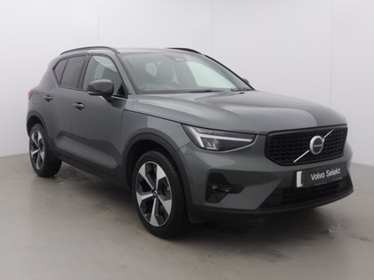 2025 (75) VOLVO XC40 2.0 B4P Plus Dark 5dr Auto