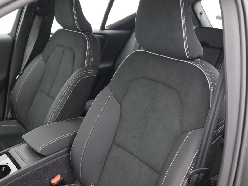 2026 (76) VOLVO EX40 300kW Twin Motor Plus 82kWh 5dr AWD Auto 5912540