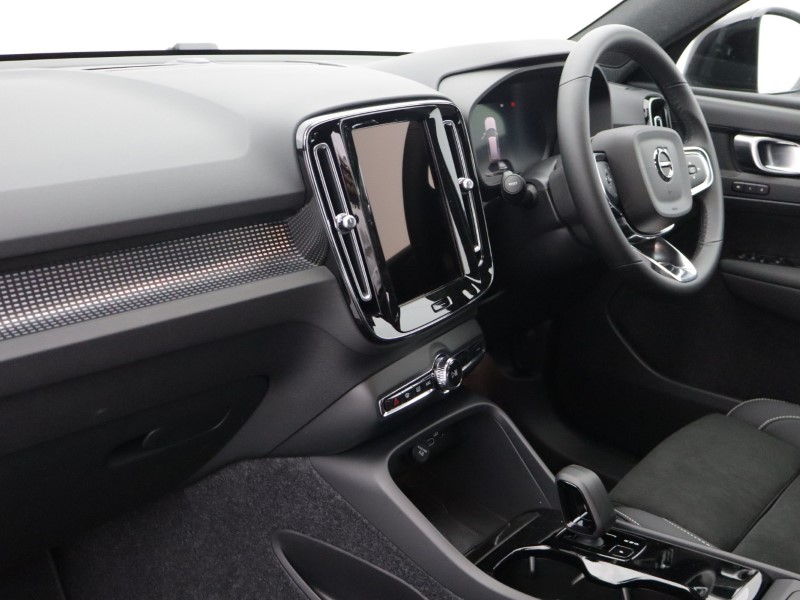 2026 (76) VOLVO EX40 300kW Twin Motor Plus 82kWh 5dr AWD Auto 5912542