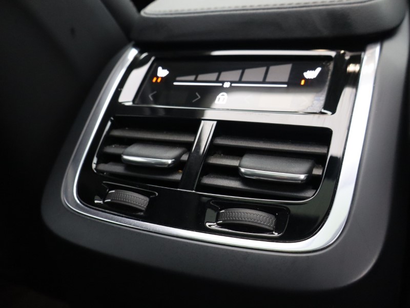 2024 (24) VOLVO XC90 2.0 T8 PHEV Ultra Dark 5dr AWD Geartronic 5879238