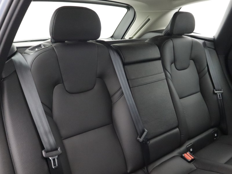 2018 (68) VOLVO XC60 2.0 T5 [250] Momentum Pro 5dr AWD Geartronic 5887687