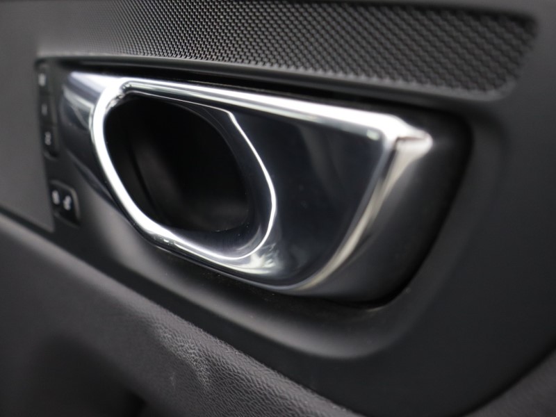 2018 (68) VOLVO XC60 2.0 T5 [250] Momentum Pro 5dr AWD Geartronic 5887674