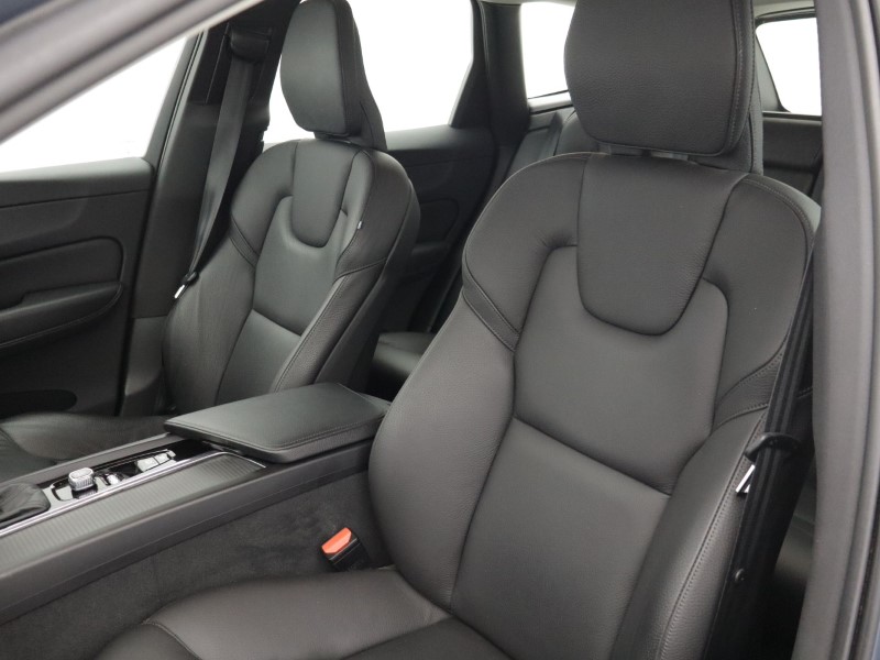 2018 (68) VOLVO XC60 2.0 T5 [250] Momentum Pro 5dr AWD Geartronic 5887682