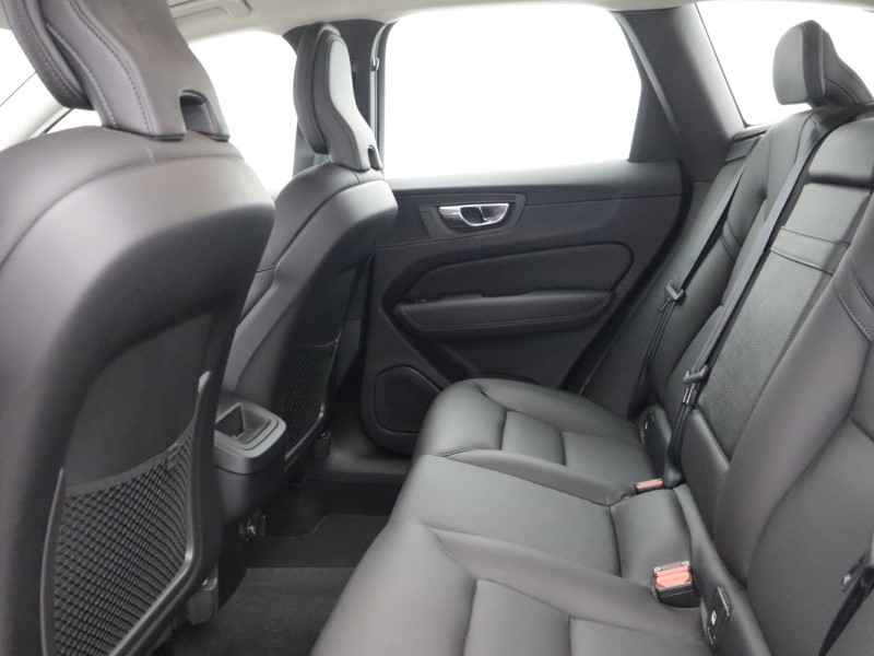 2018 (68) VOLVO XC60 2.0 T5 [250] Momentum Pro 5dr AWD Geartronic 5887671