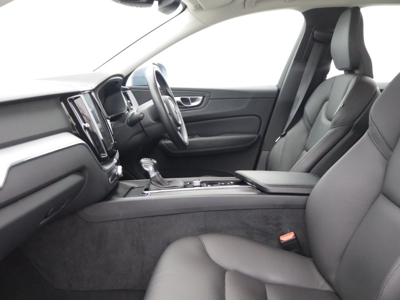 2018 (68) VOLVO XC60 2.0 T5 [250] Momentum Pro 5dr AWD Geartronic 5887670