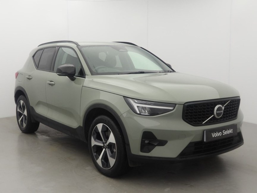 2025 (25) VOLVO XC40 2.0 B4P Plus Dark 5dr Auto