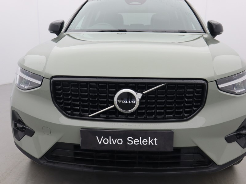 2025 (25) VOLVO XC40 2.0 B4P Plus Dark 5dr Auto 5919742