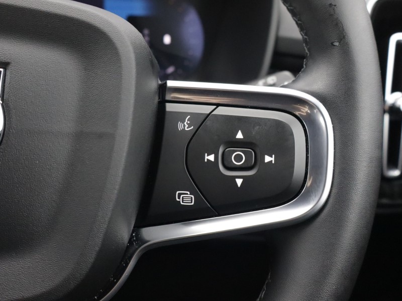 2025 (25) VOLVO XC40 2.0 B4P Plus Dark 5dr Auto 5919776