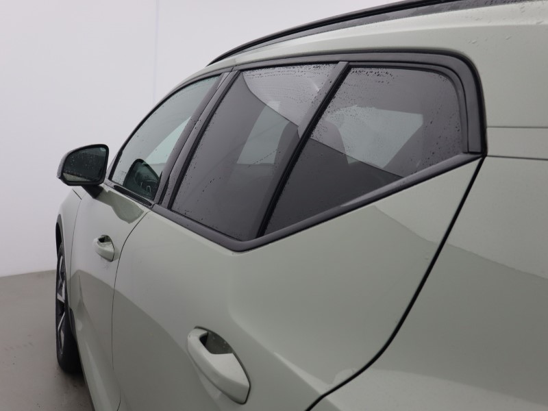 2025 (25) VOLVO XC40 2.0 B4P Plus Dark 5dr Auto 5919751