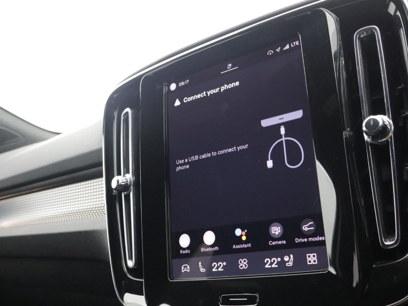 2025 (25) VOLVO XC40 2.0 B4P Plus Dark 5dr Auto 5919780
