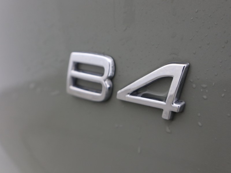 2025 (25) VOLVO XC40 2.0 B4P Plus Dark 5dr Auto 5919747
