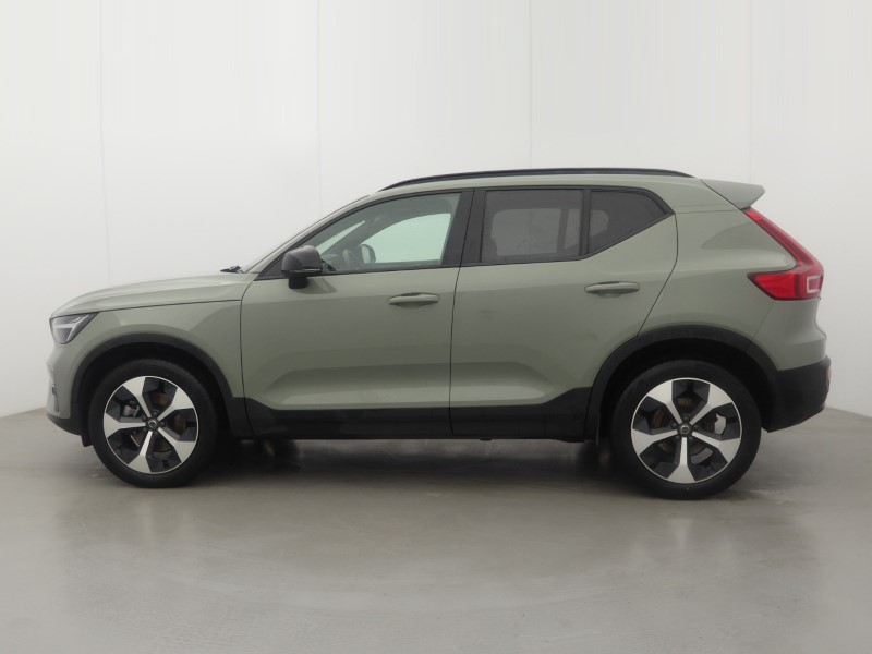 2025 (25) VOLVO XC40 2.0 B4P Plus Dark 5dr Auto 5919735