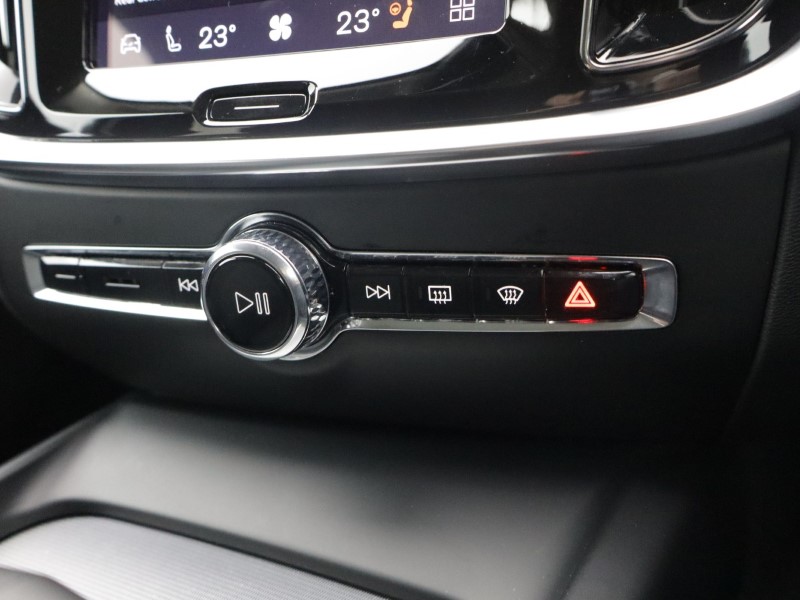 2025 (25) VOLVO V60 2.0 B4P Plus Dark 5dr Auto [7 speed] 5936701