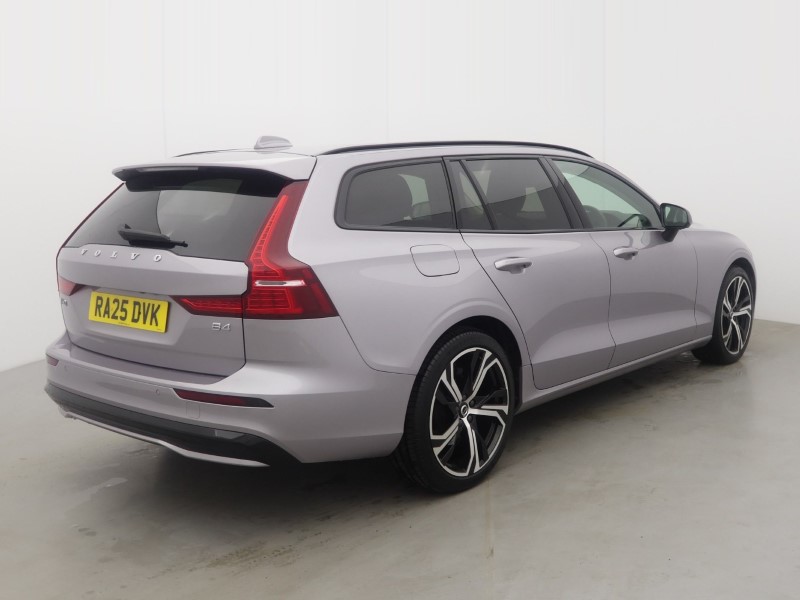 2025 (25) VOLVO V60 2.0 B4P Plus Dark 5dr Auto [7 speed] 5936652