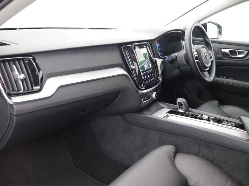 2025 (25) VOLVO V60 2.0 B4P Plus Dark 5dr Auto [7 speed] 5936681