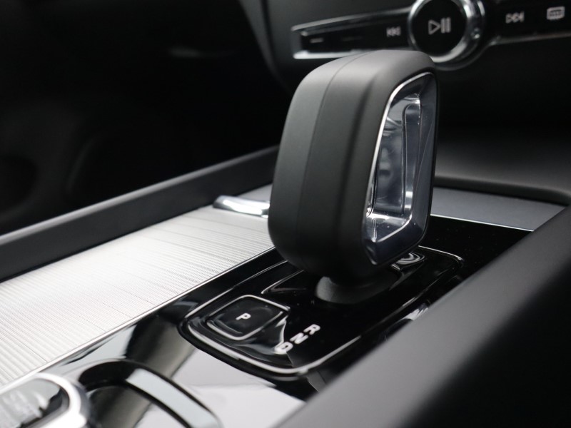 2025 (25) VOLVO V60 2.0 B4P Plus Dark 5dr Auto [7 speed] 5936702