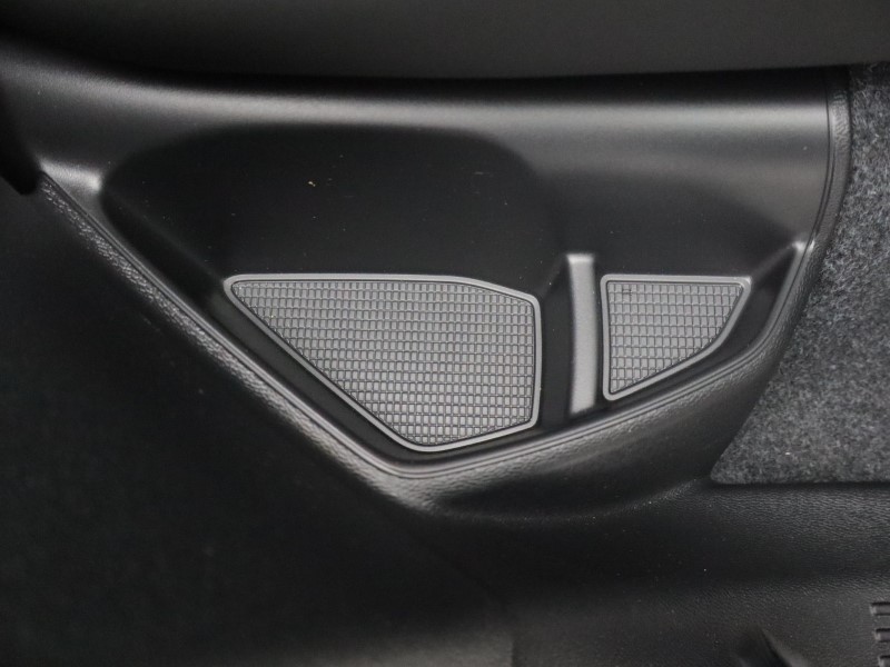 2026 (76) VOLVO XC40 2.0 B3P Plus Dark 5dr Auto *VAT QUALIFYING* 5968365