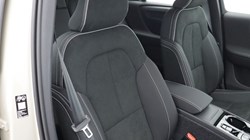 2026 (76) VOLVO XC40 2.0 B3P Plus Dark 5dr Auto *VAT QUALIFYING* 5968361