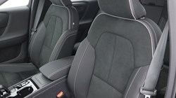 2026 (76) VOLVO XC40 2.0 B3P Plus Dark 5dr Auto *VAT QUALIFYING* 5968362