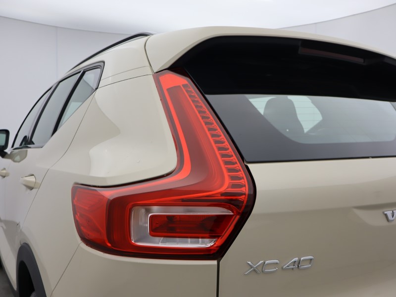 2026 (76) VOLVO XC40 2.0 B3P Plus Dark 5dr Auto *VAT QUALIFYING* 5968342