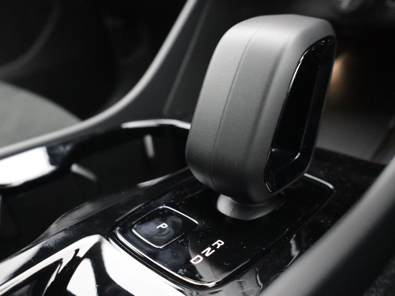 2026 (76) VOLVO XC40 2.0 B3P Plus Dark 5dr Auto *VAT QUALIFYING* 5968383