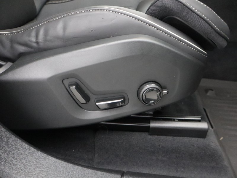 2026 (76) VOLVO XC60 2.0 B5P Plus Black Edition 5dr AWD Geartronic 5969924
