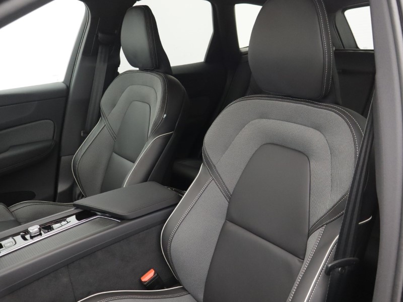 2026 (76) VOLVO XC60 2.0 B5P Plus Black Edition 5dr AWD Geartronic 5969928